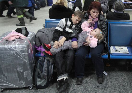 Flights of Aerosvit airline delayed in Ukraine