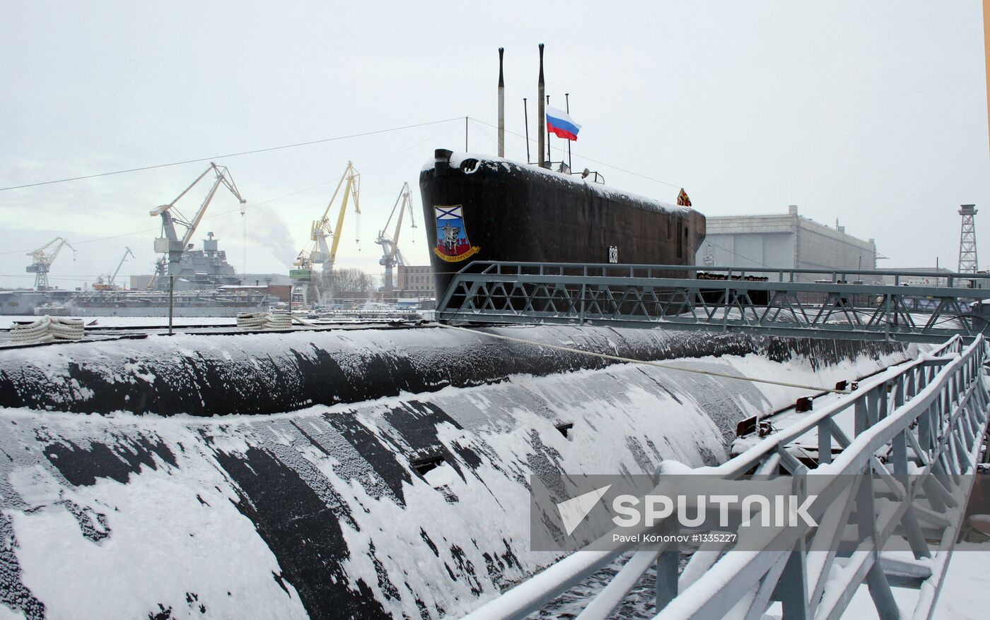 Flag-hoisting at Yury Dolgoruky nuclear-powered submarine