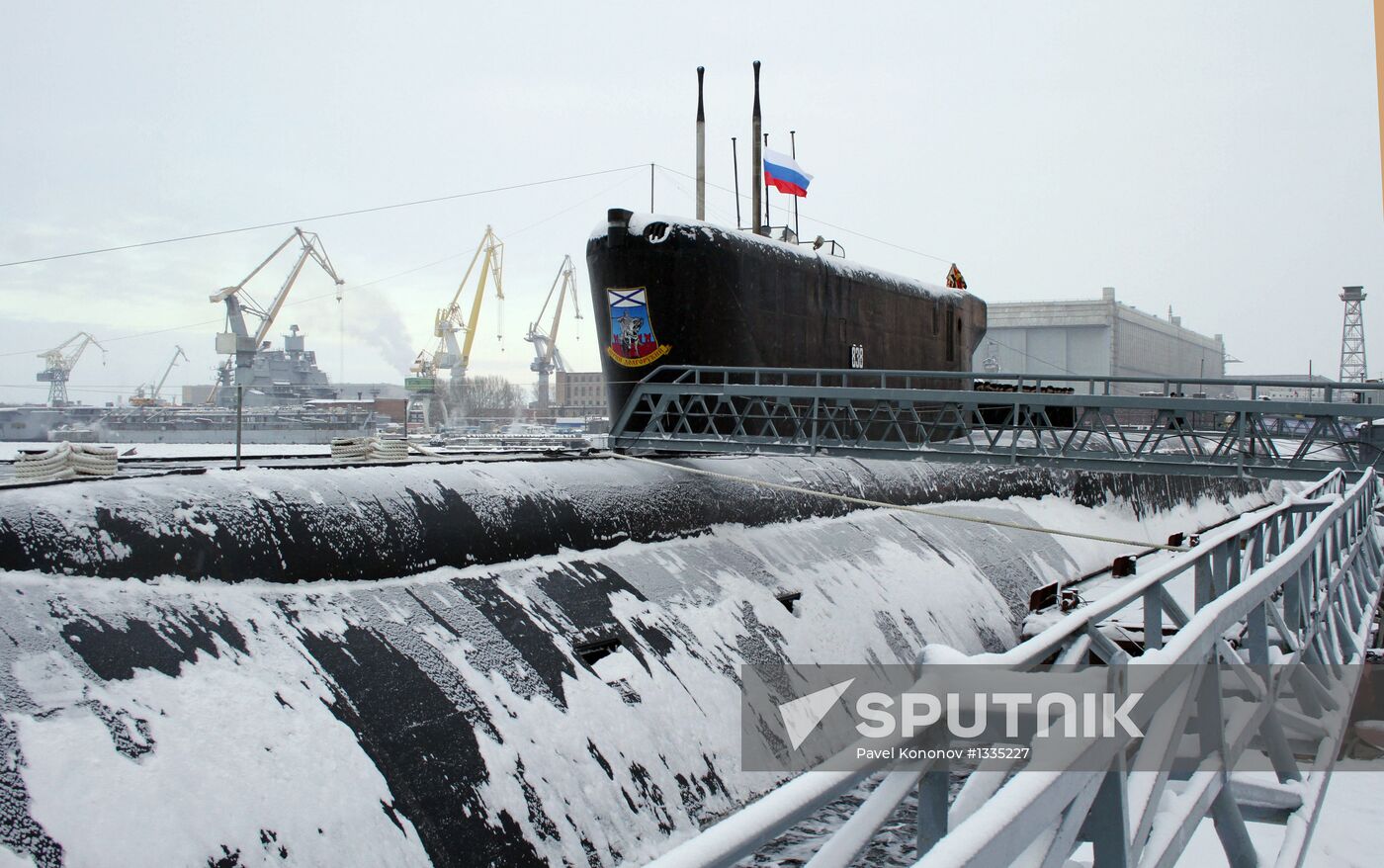 Flag-hoisting at Yury Dolgoruky nuclear-powered submarine
