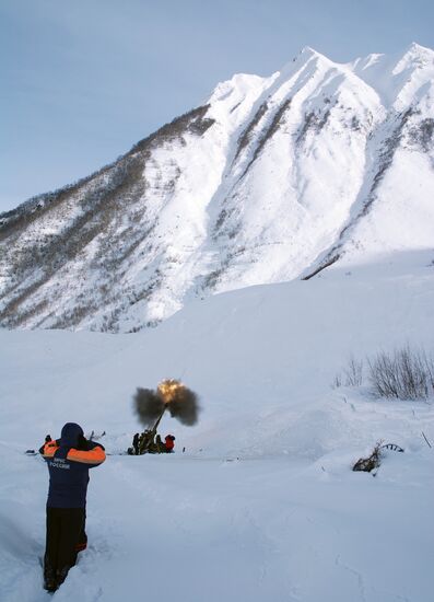 Shelling of avalanches on Transcaucasian highway