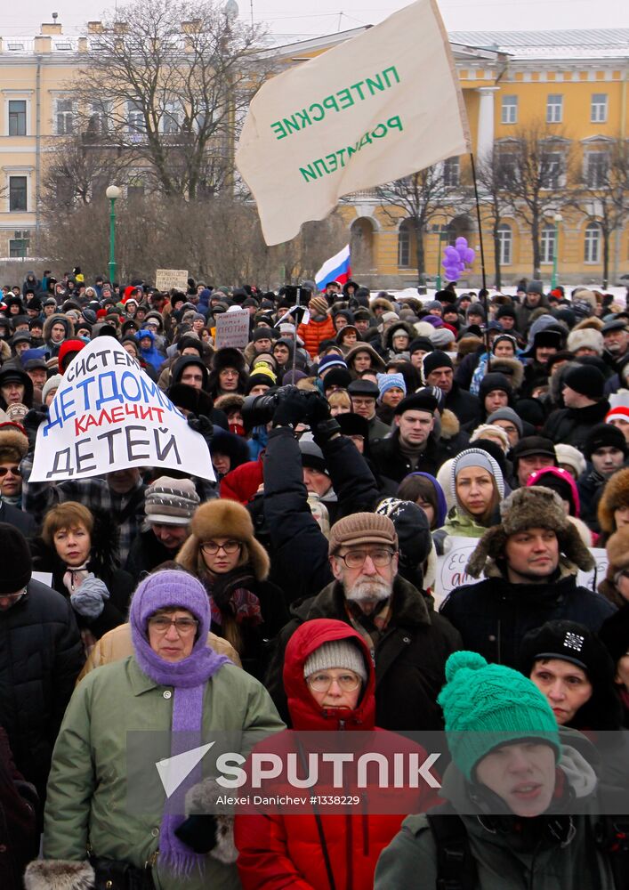 Opposition rallies in St. Petersburg against anti-Magnitsky law