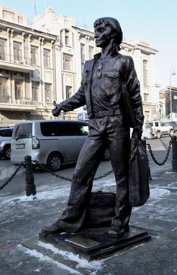 Statue of a merchant sailor in Vladivostok