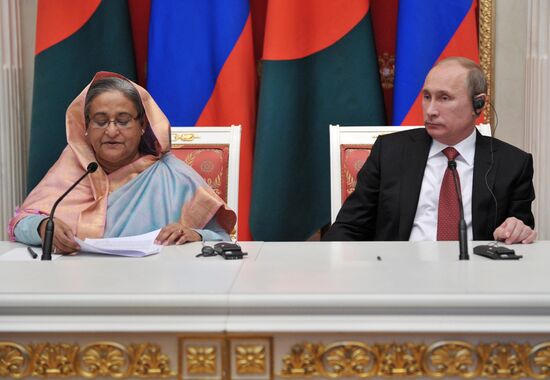 Vladimir Putin meets with Sheikh Hasina in Kremlin