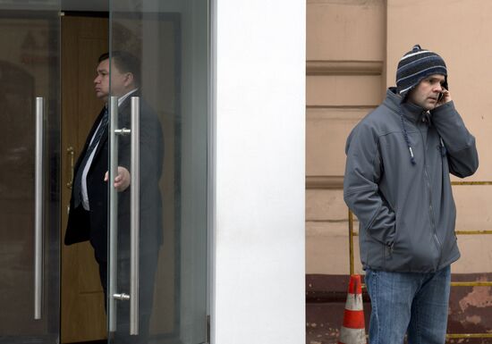 Adoptive parents from U.S. can't obtain documents for children