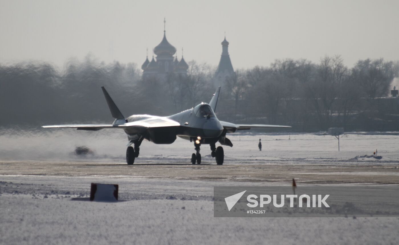 Т-50-4 fifth generation jet fighter's flight