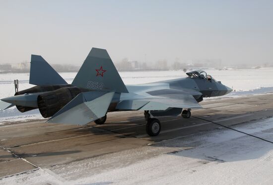 Т-50-4 fifth generation jet fighter's flight