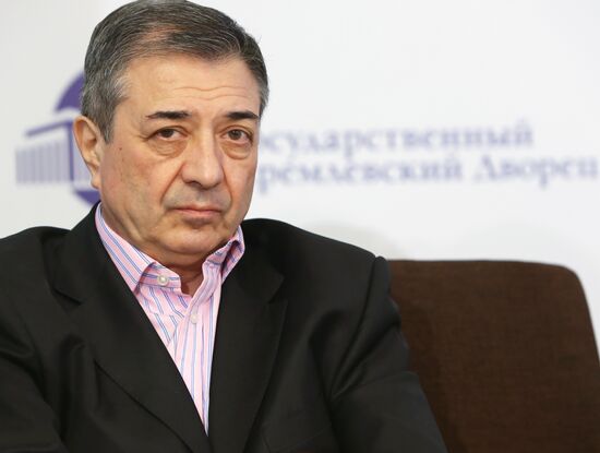 Dress rehearsal of ballet Beauty & the Beast