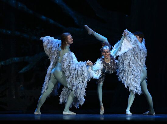 Dress rehearsal of ballet Beauty & the Beast