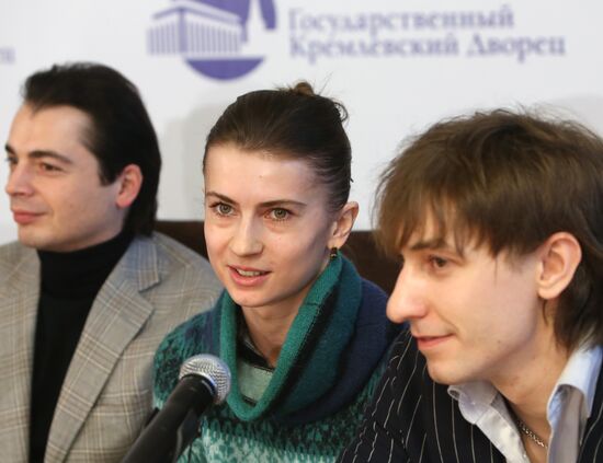 Dress rehearsal for "Beauty and the Beast" in GCD