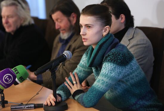 Dress rehearsal for "Beauty and the Beast" in GCD