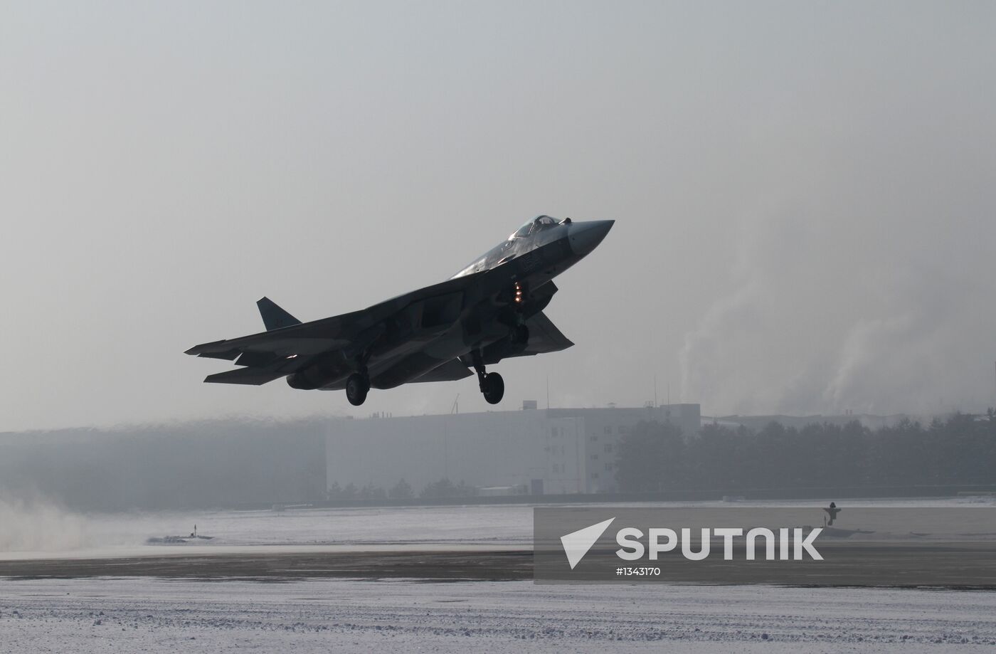 Т-50-4 fifth generation jet fighter's flight