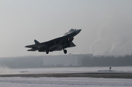 Т-50-4 fifth generation jet fighter's flight