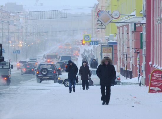 Norilsk's Lenin Avenue on frosty day