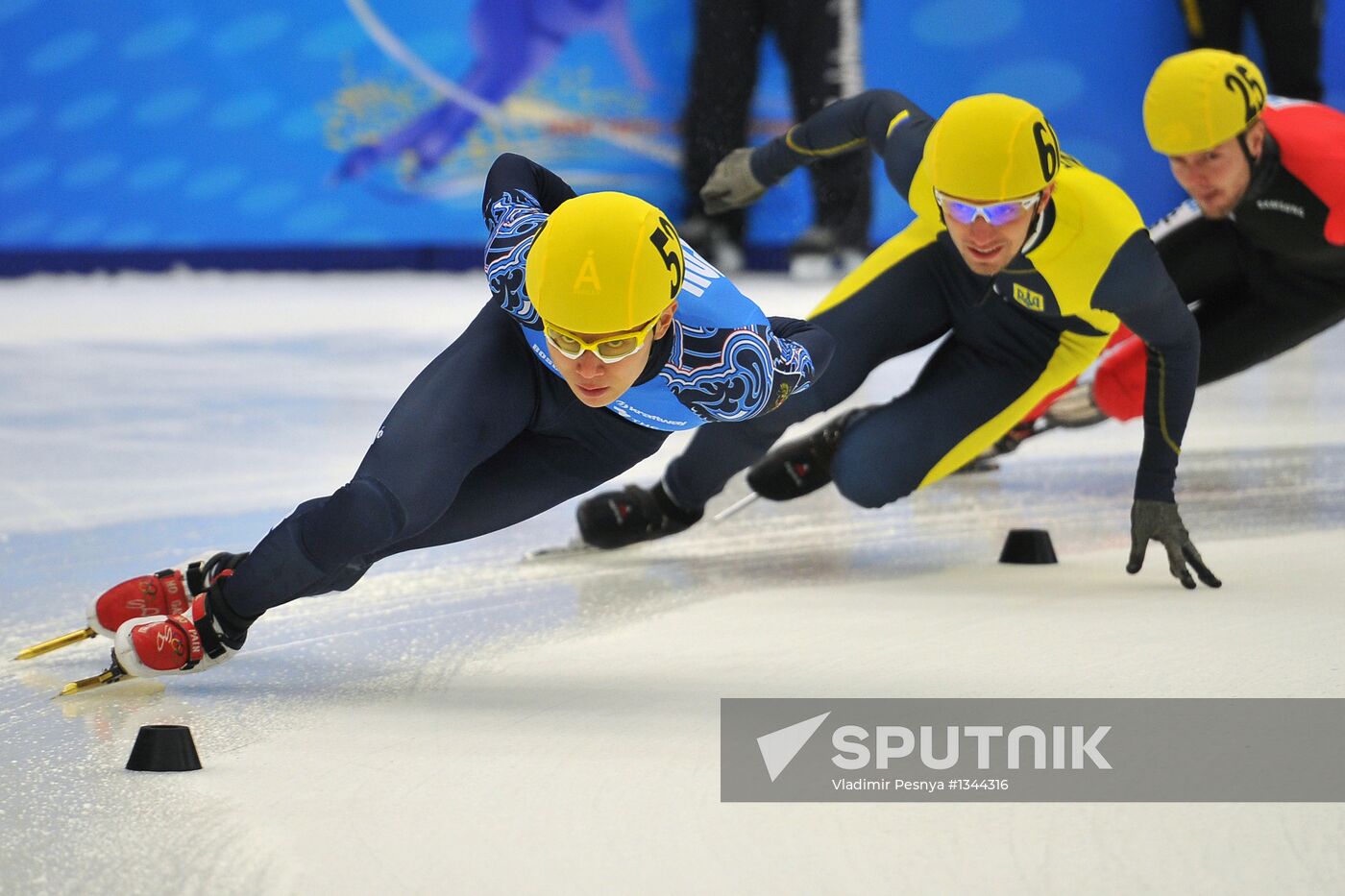 European Short Track Speed Skating Championships. Day One