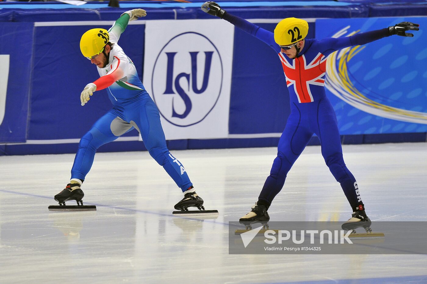 European Short Track Speed Skating Championships. Day One