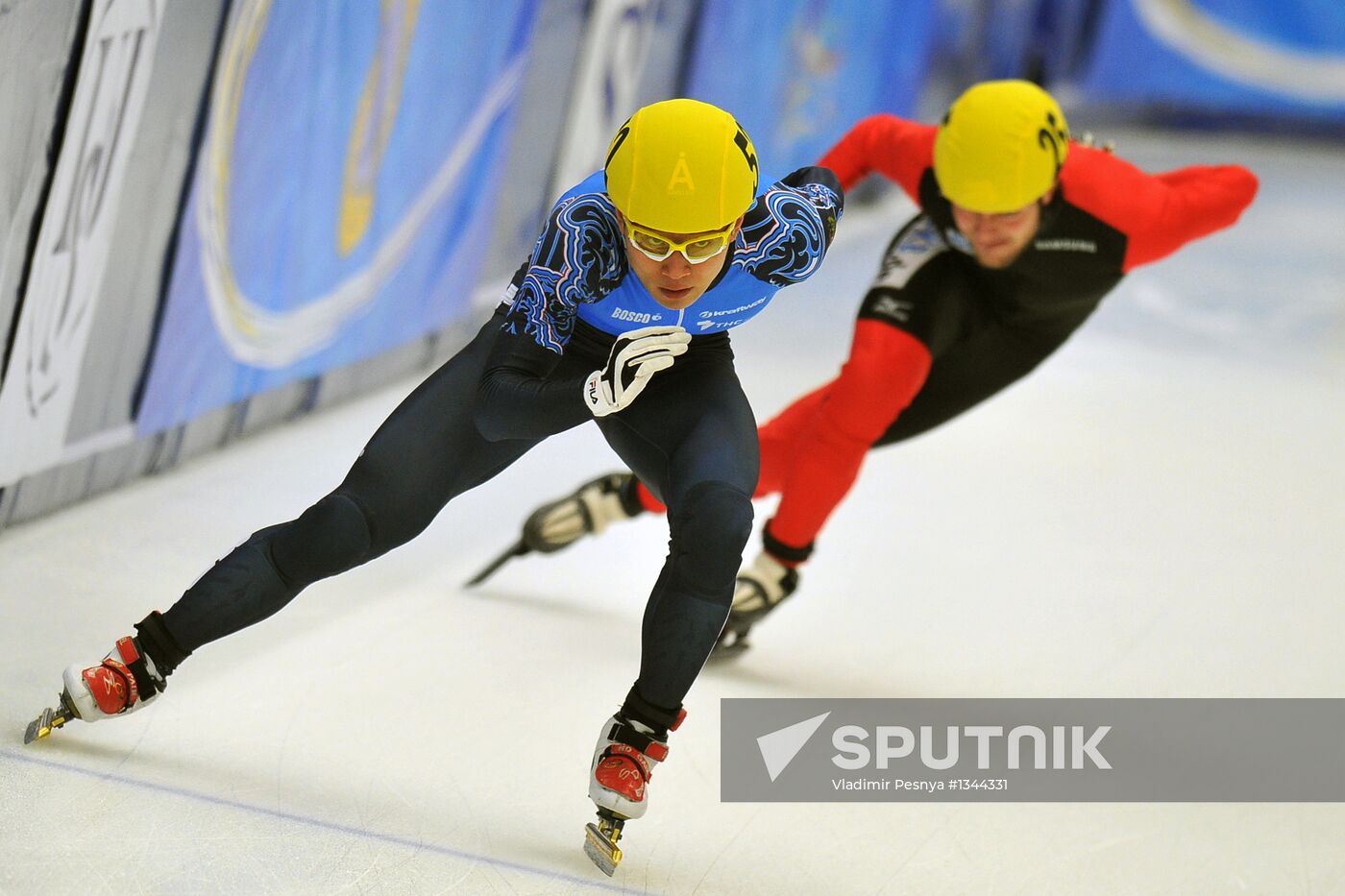 European Short Track Speed Skating Championships. Day One