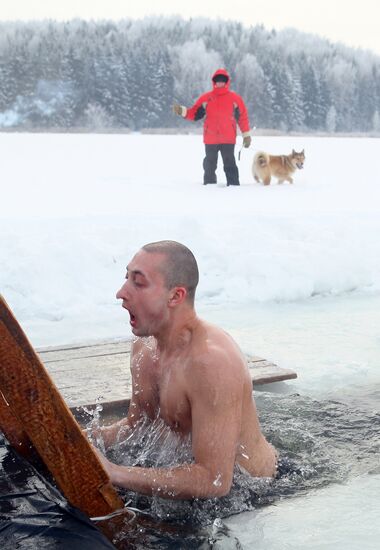 Epiphany bathing