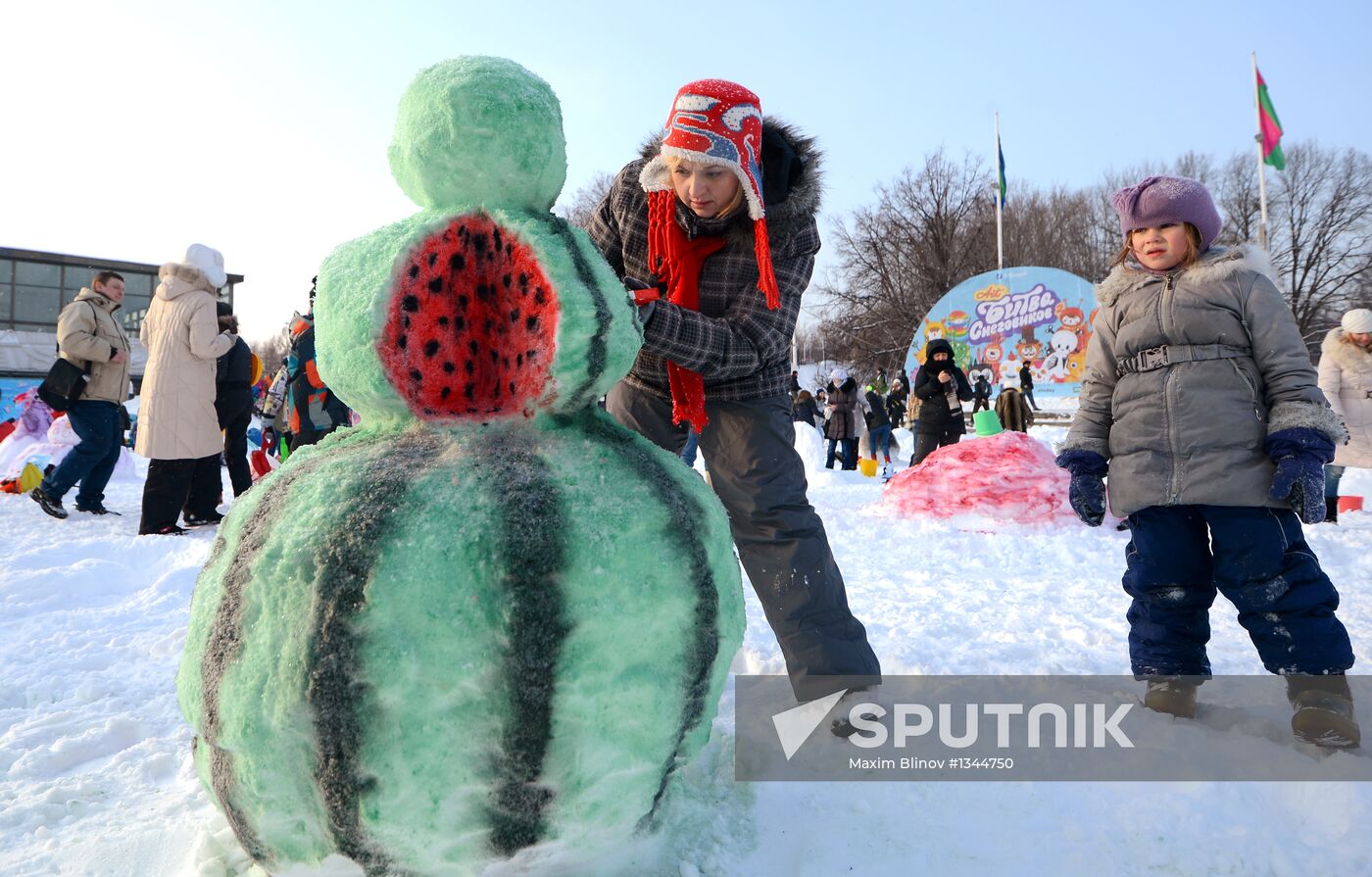 Designer snowmen contest in Moscow