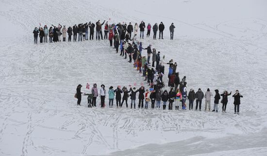 Flash mob to honor the signing of Kirkenes Declaration