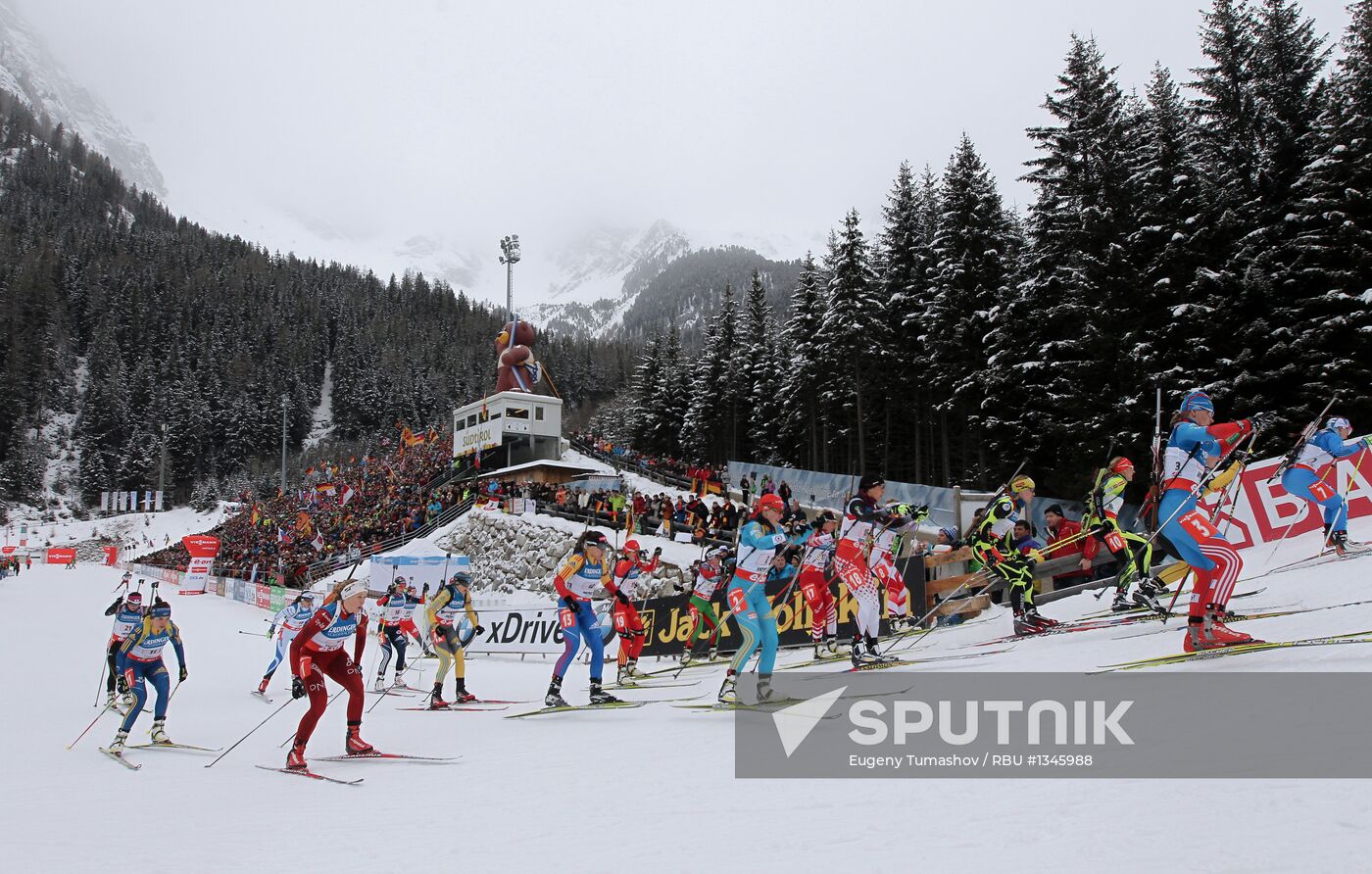 Biathlon 6th stage of World Cup. Women's Relay