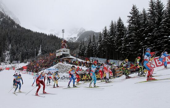 Biathlon 6th stage of World Cup. Women's Relay