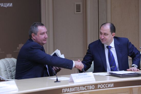 D.Rogozin holds MIC meeting on results of 2012 defense order