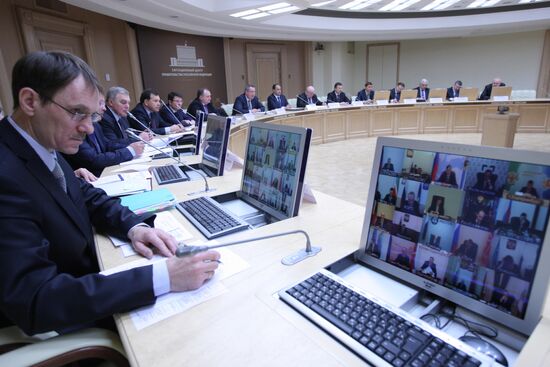 D.Rogozin holds MIC meeting on results of 2012 defense order