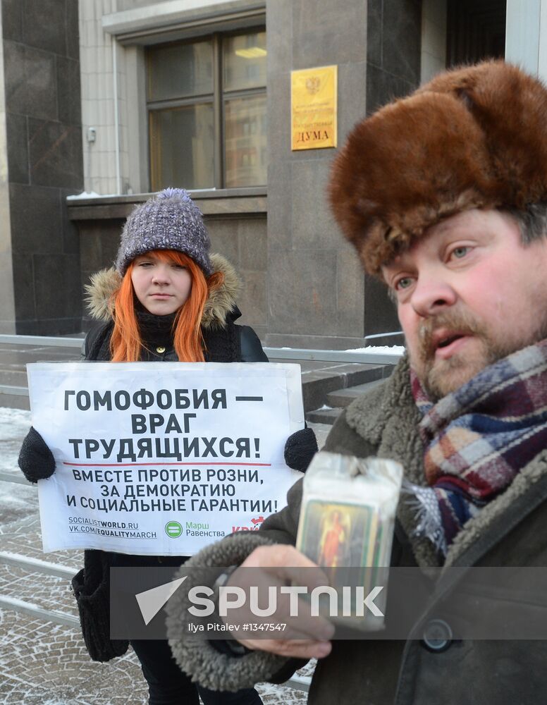 Rally against law banning homesexual propaganda