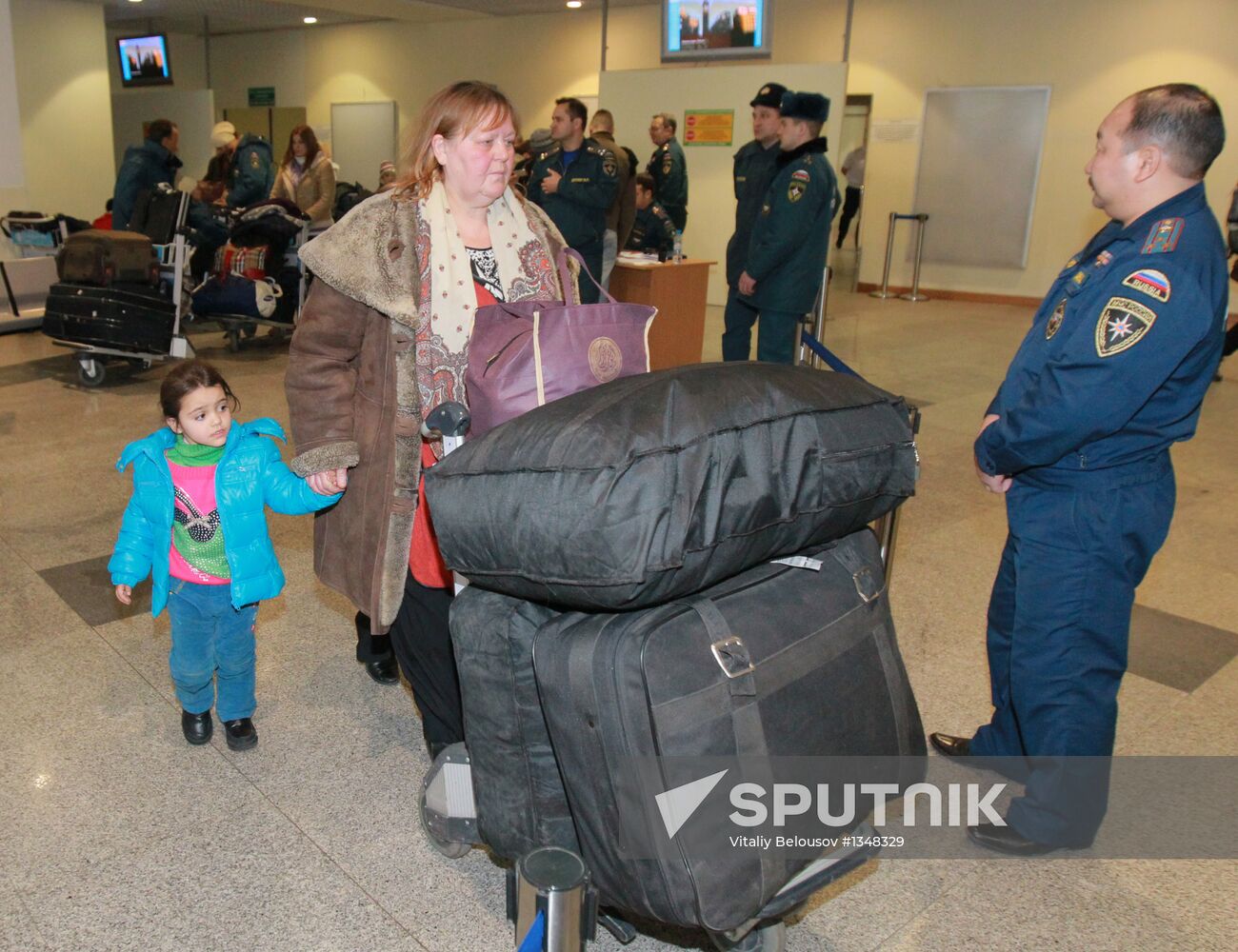 EMERCOM flights bring Russians home from Syria
