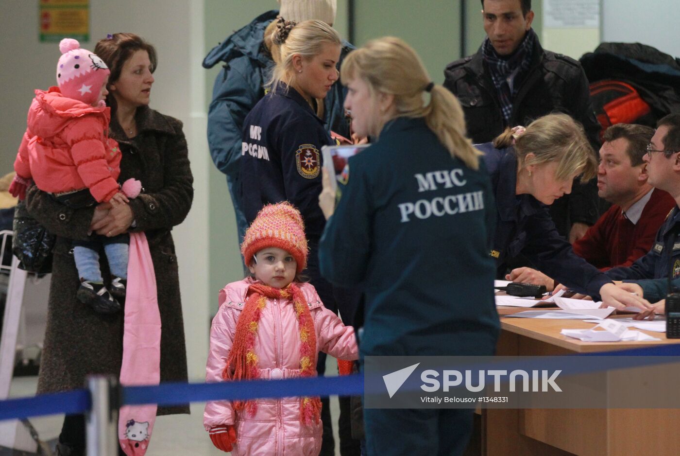 EMERCOM flights bring Russians home from Syria