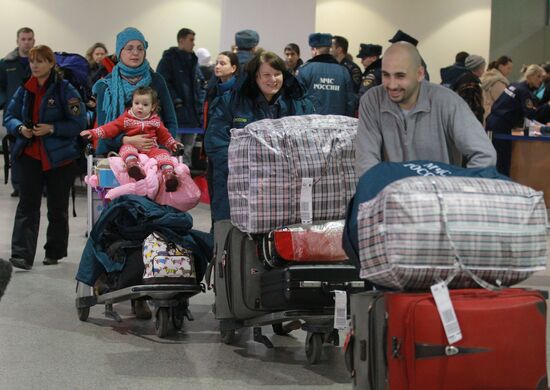 EMERCOM flights bring Russians home from Syria