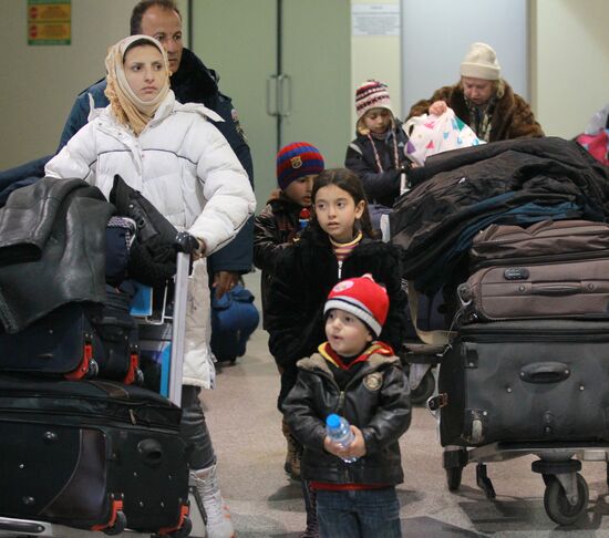 EMERCOM flights bring Russians home from Syria