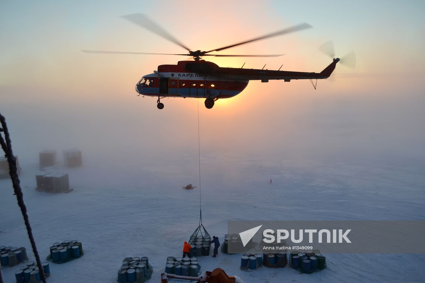 Polar explorers begin deploying new drifting station SP-40