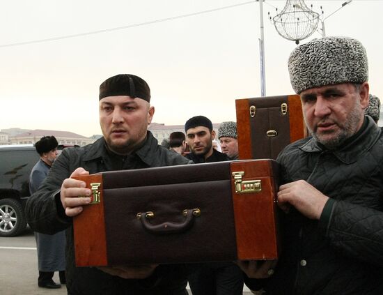 Prophet Muhammad relics arrive in Grozny