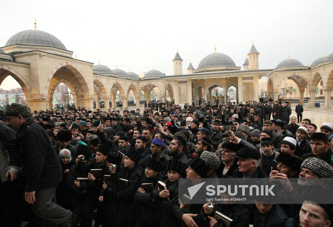 Prophet Muhammad relics arrive in Grozny