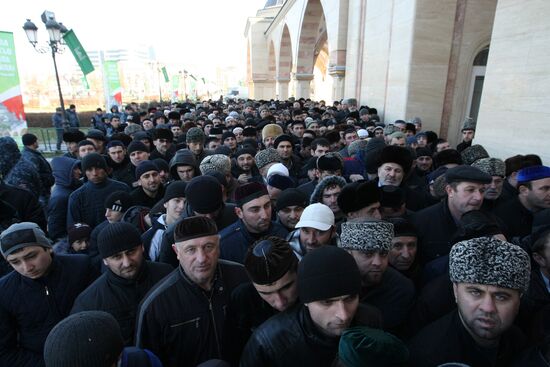 Prophet Muhammad relics arrive in Grozny