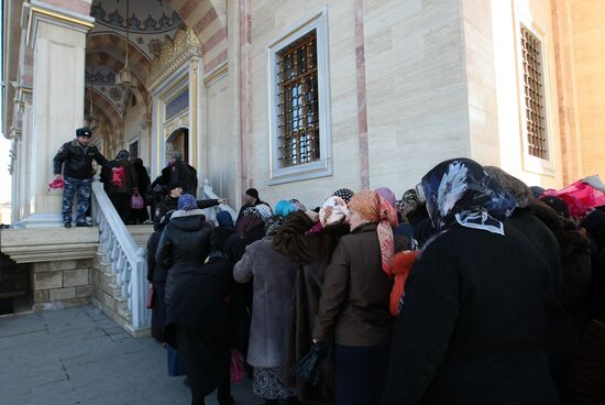 Prophet Muhammad relics arrive in Grozny