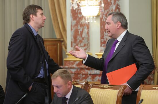 Government meeting on January 25, 2013