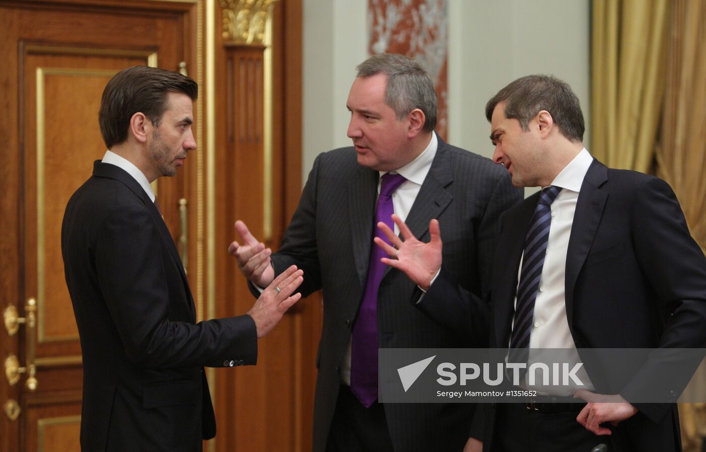 Government meeting on January 25, 2013