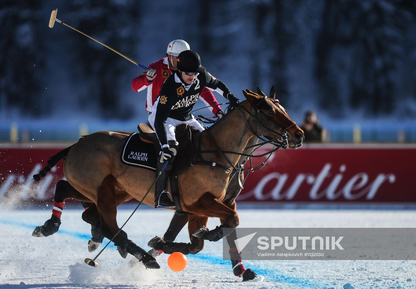 Polo on snow. World Championships