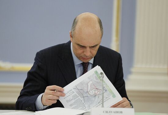 A meeting on International Finance Center