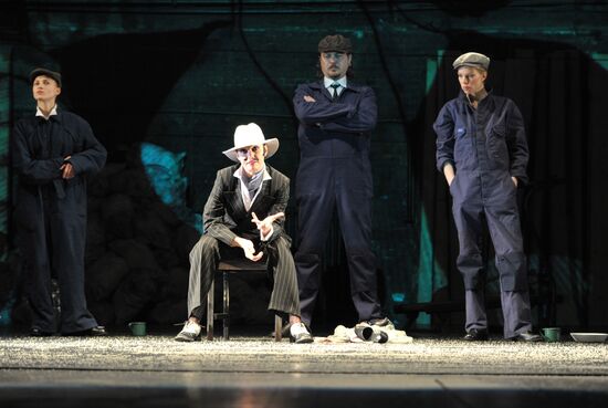 Rehearsal of "The Good Person of Szechwan" at Pushkin Theater