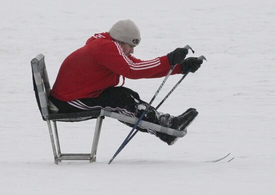Disabled people training on the sit ski