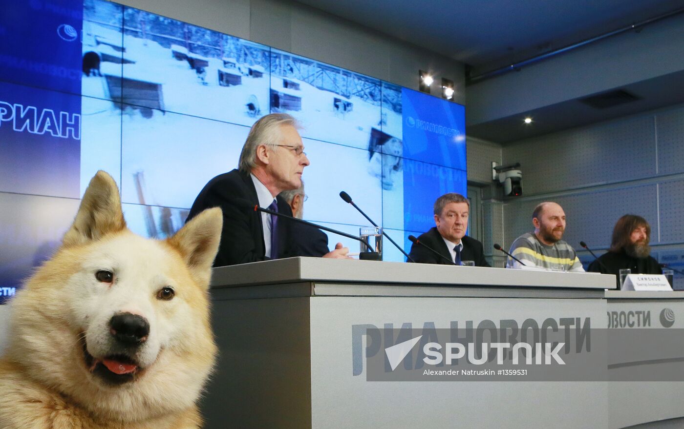 News conference by Karelia - North Pole - Greenland expedition