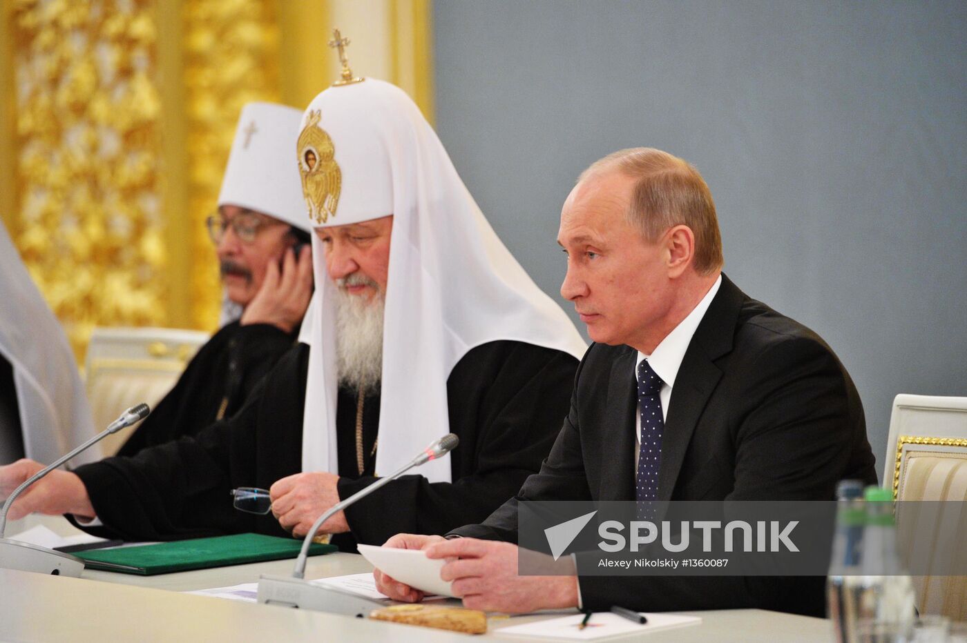 Vladimir Putin meets with members of ROC Bishops' Council