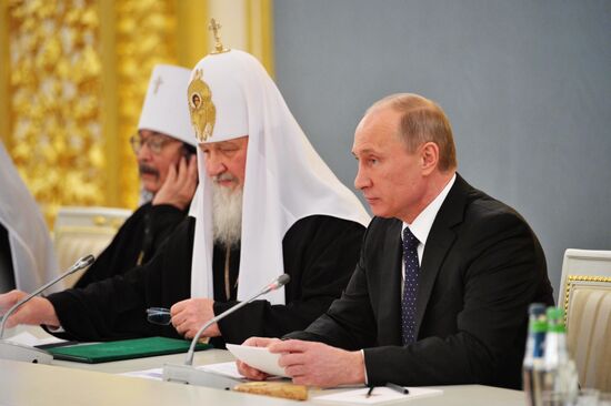 Vladimir Putin meets with members of ROC Bishops' Council