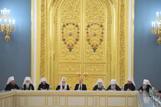 Vladimir Putin meets with members of ROC Bishops' Council