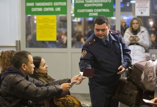Federal Migration Service checks papers at Sheremetyevo airport