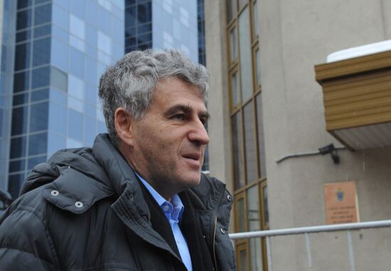 L.Gozman called in for questioning at Investigative Committee
