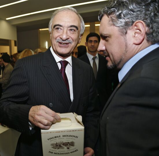 Azerbaijan Modern Art Exhibition opens in Moscow